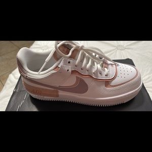 Brand new womens nike shadow.